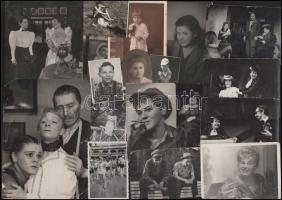 20 db fotó Rákosi Mária (1927-1981) színésznő hagyatékából, vegyes méretben és állapotban