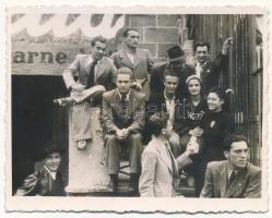 1937 Milano, Milan; a RIPENSIA Temesvár labdarúgó csapat az AC Milan elleni meccsen, focisták / Italy, RIPENSIA Timisoara football team, match against AC Milan, sport photo (8,4 x 6,5 cm) (non PC) (fl)