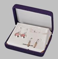 2 pár ezüst (Ag) fülbevaló, kő berakással, díszdobozban.