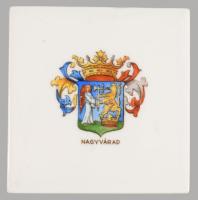 Nagyvárad hazatérése alkalmából készített Zsolnay kulacs m: 11,5 cm, Zsolnay hamuzó d: 12,5 cm és He...