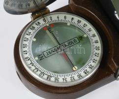 Katonai tájoló, tokjában, jó állapotban