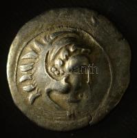 Keleti Kelták / Erdély Kr.e. 2. század k. / Drachma Ag (III. Philipposz típus) Herkules jobbra, stilizált ábrázolás / Zeusz ül, kezében sas és jogar (3,28g) T:VF Eastern Celtic Tribes / Transylvania around 2nd Century BC / Drachma Ag (III. Philippos type) Stylized head of Herakles right / Seated Zeus with eagle and scepter in his hand (3,28g) C:VF