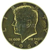 Amerikai Egyesült Államok 1969D 1/2$ Ag "Kennedy" aranyozva T:AU,XF USA 1969D 1/2 Dollar Ag "Kennedy" gilt C:AU,XF Krause KM#202a