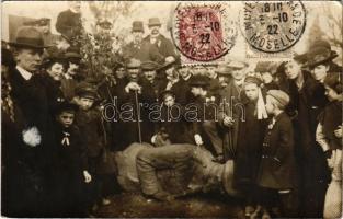 Moyeuvre-Grande, toppled statue. Albert Chausset photo. TCV card (surface damage)