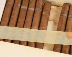 12 darab fa szivaros doboz, 2 darabban tartalommal