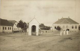 Muracsány square photo