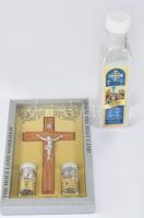 Kő, szentelt víz, illetve egy palack víz Izraelből