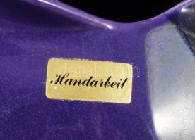 Kézzel készült lilás váza, hibátlan, m: 19,5 cm