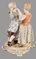 cca 19. sz. vége, Meissen táncoló pár. Jelzett, kardos jelzés, nő ujja és pár sziromvég sérült, m: 1...
