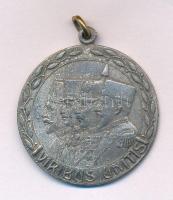 Osztrák-Magyar Monarchia 1917. "A világháború emlékére 1914-1917 / Viribus Unitis" ezüstözött Zn emlékérem, hátoldalán a 30,5cm-es Škoda Mozsárágyú ábrázolásával (31mm) T:VF Austro-Hungarian Monarchy ~1915-1918. "Welt-Krieg 1914-15 / 30'5 Mörser" silvered Zn commemorative medallion with ear (31mm) C:VF