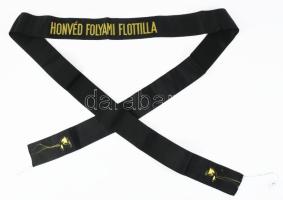 1960 k. "Honvéd Folyami Flottilla" fekete szalag aranyszínű betűkkel (~140cm hosszú)