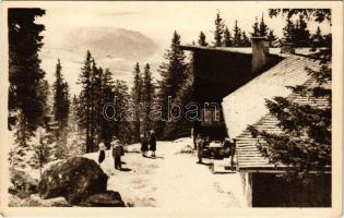 Zernest, Zernyest, Zarnesti; Vedere spre Piatra Craiului / Nagy és Kis Királykő / mountains