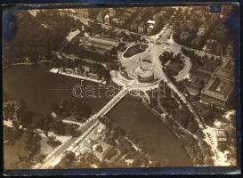 1930 Budapest, Városliget, Hősök tere, légi felvétel, 13×18 cm