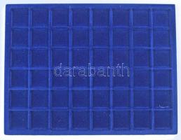 Műbőr éremgyűjtő bőrönd, 9db éremtartó tálcával, összesen 340 férőhellyel (1db 5x4; 4db 8x6; 1db 6x4...