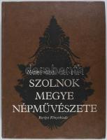 Bellon Tibor - Szabó László (szerk.): Szolnok megye népművészete. Népművészeti örökségünk. Bp., 1987, Európa, 441+[7] p. Gazdag képanyaggal illusztrálva. Kiadói műbőr-kötés, néhány kissé foltos lappal. Megjelent 5000 példányban.