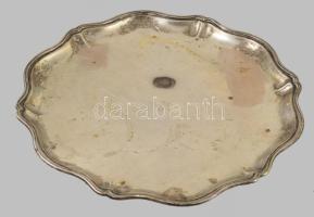 Ezüst (Ag) kínáló, koronás díszítéssel. Jelzett, 1872-1937 közötti fémjel, 800 ezrelékes ezüst, d: 23,5 cm, 316g