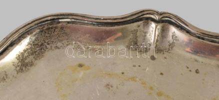 Ezüst (Ag) kínáló, koronás díszítéssel. Jelzett, 1872-1937 közötti fémjel, 800 ezrelékes ezüst, d: 2...