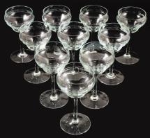 cca 1900 Antik osztrák 10 személyes likőrös pohár garnitúra, szolid csiszolt mintával, hibátlan, m: 15 cm