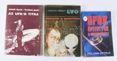 3 db UFO könyv: Földes Attila: UFOk építették a piramisokat? Bp., 1991, Esély. Kiadói papírkötés. + Hargitai Károly: UFO. Szenzációk és bizonyítékok. [Bp.], 1990, Atlantisz. Kiadói papírkötés. + Schalk Gyula - Trethon Judit: Az UFO-k titka. [Bp., 1986, TIT Planetárium]. Kiadói tűzött papírkötés. Változó állapotban.