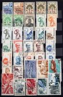 Madagaszkár 514 db klf bélyeg, 16 db blokk és 1 db kisív, közte 71 db komplett kiadás, 8 fekete lapo...