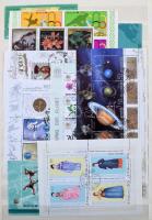 Észak Korea, Mongólia tartalmas gyűjteményrészek 16 lapos A4 berakóban, közel 2.300 db bélyeg, közte...