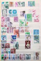 Japán és kevés Makaó, Korea kb 3.000 db bélyeg A4-es berakóban