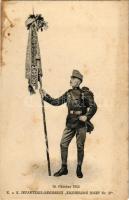 Cs. és kir. 37. József főherceg gyalogezred katonája teljes felszerelésben csapatzászlóval "Fid...