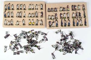 140 darabos ólomkatona gyűjtemény, kézzel festett / Zinnfiguren