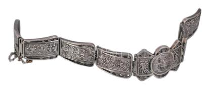 Ezüst (Ag) karkötő, biztonsági lánccal, jelzett, javításra szorul, h: 20 cm, 28,4 g