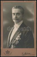 cca 1910 Theodor Pallady (1871-1956) román festőművész portréja, számos kitüntetéssel, keményhátú fo...