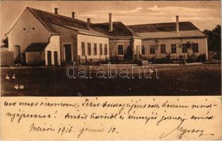 1916 Mezőörs, Esterházy kúria (?), kastély (kis szakadás / small tear)