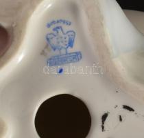 Aquincum térdelő női akt, jelzett, hibátlan, m: 21,5 cm