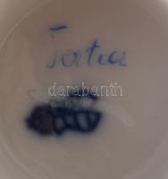 Herendi János Vitéz. Jelzett, kardja hiányos, m: 10 cm