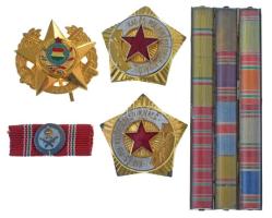 Tartalmas Magyar Néphadsereg tétel, benne: Öt darab Zalka Máté Katonai Főiskola zománcfestett plaket...