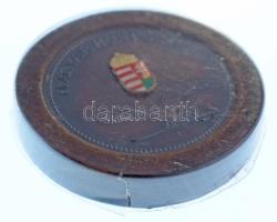 1990- . "Magyar Honvédség" bronz emlékérem, műgyantás rátéttel fa korongba ágyazva (64mm) ...