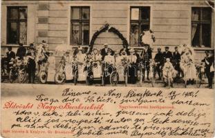 1900 Nagybecskerek, Zrenjanin, Veliki Beckerek; Kerékpáros felvonulás. Grcsits és Kralyev kiadása / ...
