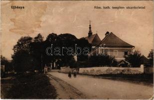 Újbánya, Königsberg, Nová Bana; Római katolikus templom, utca részlettel. Kohn Miksa kiadása / Catholic church, street view (Rb)