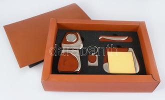 Irodai ajándék készlet, dobozban, 32x23 cm