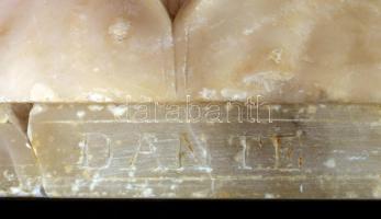 Dante alabástrom büszt, kopással, m: 16 cm