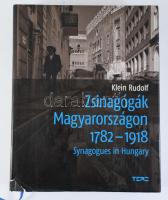 Klein Rudolf: Zsinagógák Magyarországon, 1782-1918. Fejlődéstörténet, tipológia és építészeti jelentőség. / Synagogues in Hungary, 1782-1918. Genealogy, typology and architectural significance. Bp., 2011, TERC, 677+[3] p. Gazdag képanyaggal illusztrált, izgalmas és részletes szakkönyv. Magyar és angol nyelven. Kiadói kartonált papírkötés, kissé sérült kiadói papír védőborítóban.