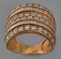 Aranyozott ezüst (Ag) gyűrű kövekkel gazdagon kirakva, jelzett, méret: 51, bruttó: 8,1 g