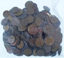 Szinte kizárólag NSZK-érmékből álló ~0,85kg-os tétel, közte néhány darab a Harmadik Birodalomból, illetve egyéb országokból T:vegyes A lot consisting almost exclusively of West German coins, including some pieces from the Third Reich and other countries (~0,85kg) C:mixed