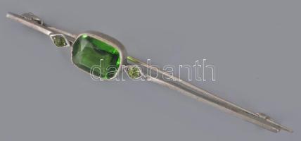Ezüst (Ag) bross zöld kövekkel, jelzett, h: 7 cm, bruttó: 3,79 g