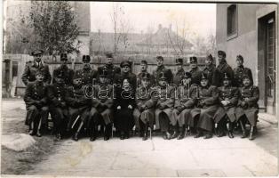 1942 Kiskunfélegyháza, Légvédelmi Központ, katonák. Asbóth photo (ragasztónyom / glue mark)