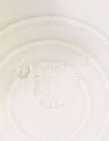 Wilhelmsburg antik vadászt lövő nyúl dísztál, jelzett, minimális kopással, d: 23,5 cm