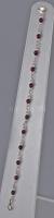 Ezüst (Ag) karkötő gránát gyöngyökkel, jelzett, h: 19 cm, bruttó: 3,7 g