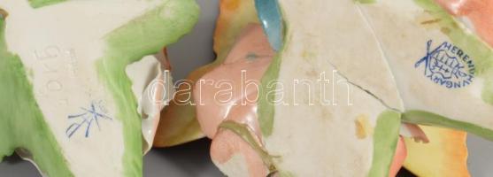 Herendi lepke és rózsa figurák, jelzett, sérüléssel, h: 9-11 cm