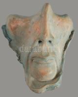 Brutalista maszk, 22x18 cm