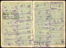1930 Magyar Királyság által kiállított fényképes útlevél Lukcsics Pálné részére, csehszlovák vízumok...