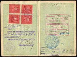 1930 Magyar Királyság által kiállított fényképes útlevél Lukcsics Pálné részére, csehszlovák vízumok...